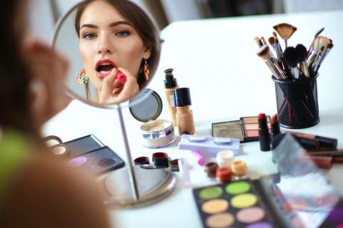 Odkryj 5 sekretów makijażu skóry wrażliwej