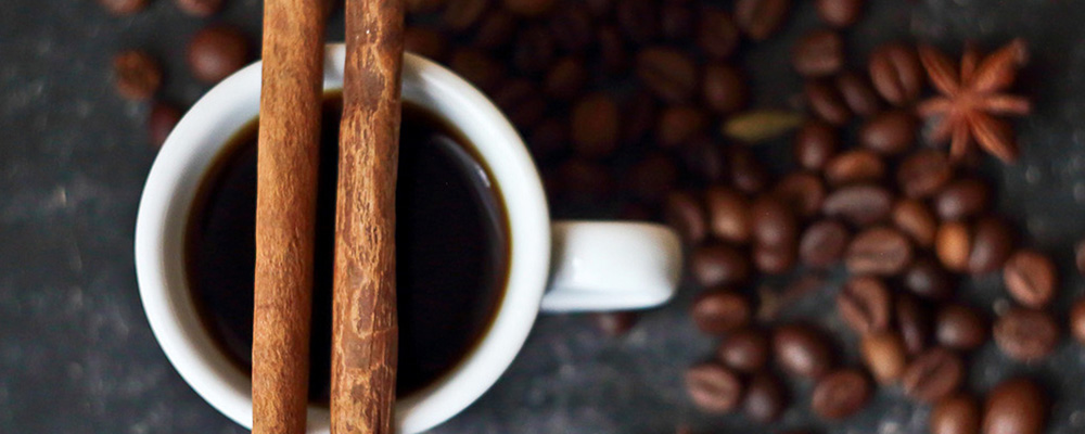 Zdrowa kawa z cynamonem i imbirem